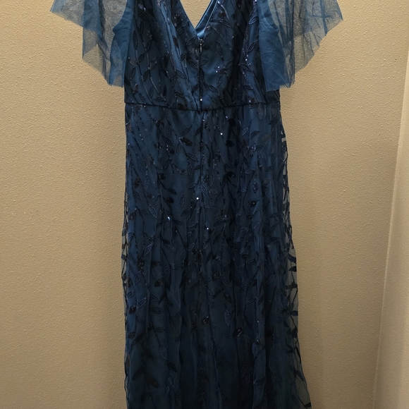 Ever Pretty Gown In Gorgeous Teal Color - Picture 5 of 6